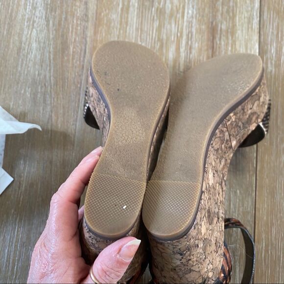 Adolfo Dominguez  hairy leather  wedges sandals 8 - Picture 7 of 7